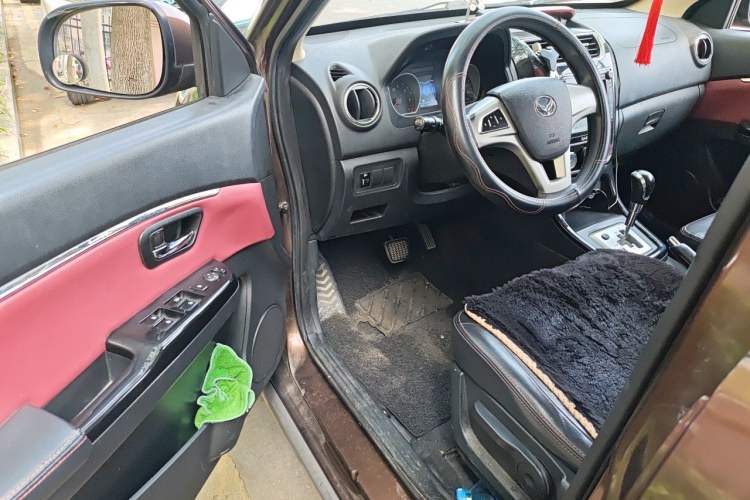 Used HYOSOW H2 2015 1.5L AMT Luxury Version BJ415C Driver Seat