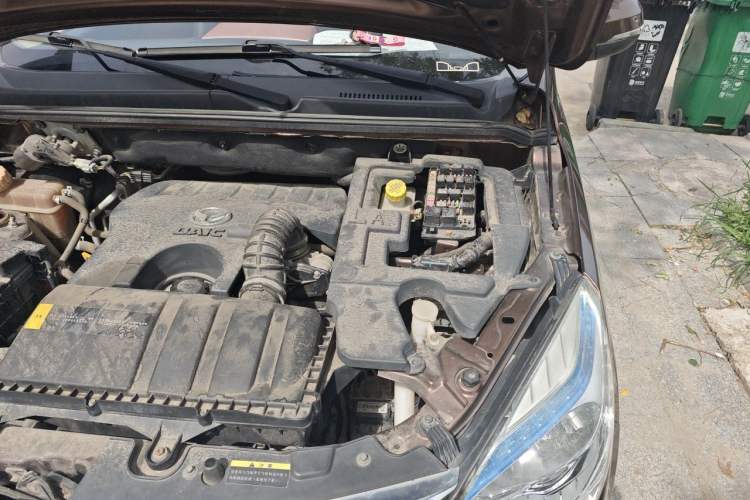 Used HYOSOW H2 2015 1.5L AMT Luxury Version BJ415C Engine Bay Left