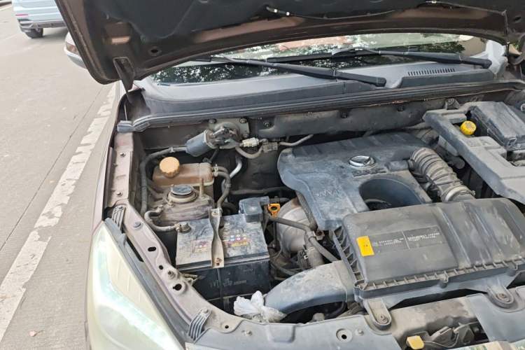 Used HYOSOW H2 2015 1.5L AMT Luxury Version BJ415C Engine Bay Right