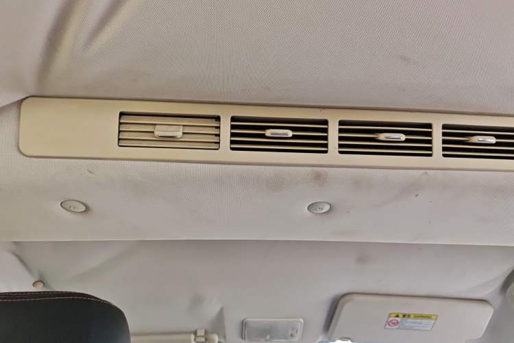 Used HYOSOW H2 2015 1.5L AMT Luxury Version BJ415C Headliner