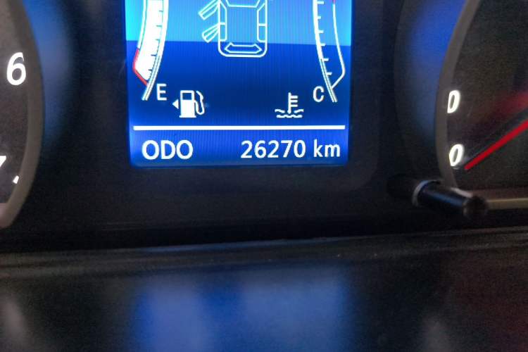 Used HYOSOW H2 2015 1.5L AMT Luxury Version BJ415C Odometer Close Up