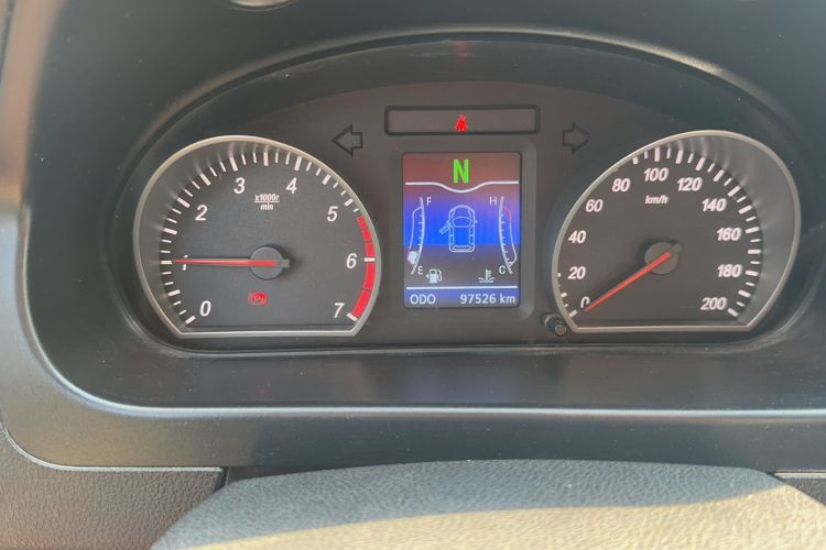 Used HYOSOW H2 2015 1.5L AMT Luxury Version BJ415C Odometer Close Up