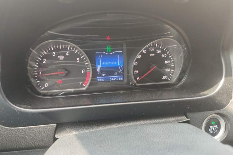 Used HYOSOW H2 2015 1.5L AMT Prestige Version BJ415C Odometer Close Up