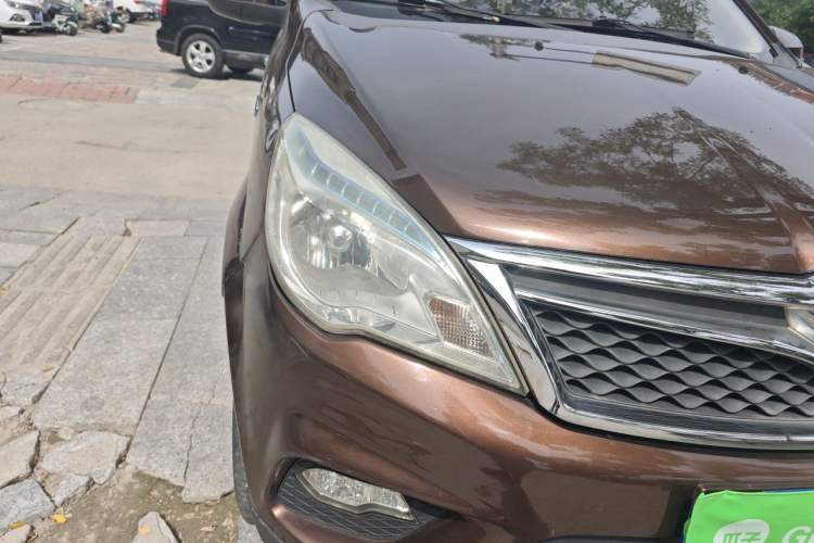 Used HYOSOW H2 2015 1.5L AMT Luxury Version BJ415C Right Front Headlight