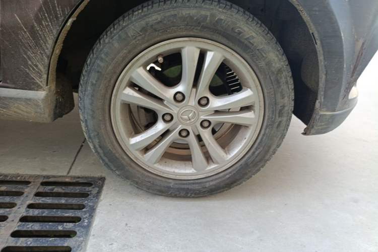 Used HYOSOW H2 2015 1.5L Manual Luxury Version BJ415C Right Front Wheel Hub