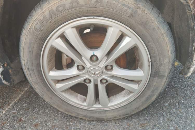 Used HYOSOW H2 2015 1.5L AMT Prestige Version BJ415C Right Front Wheel Hub