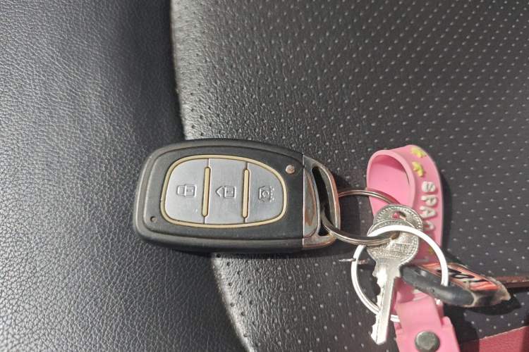 Used HYOSOW H2 2015 1.5L AMT Luxury Version BJ415C Vehicle Key