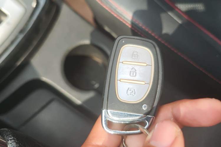 Used HYOSOW H2 2015 1.5L AMT Prestige Version BJ415C Vehicle Key