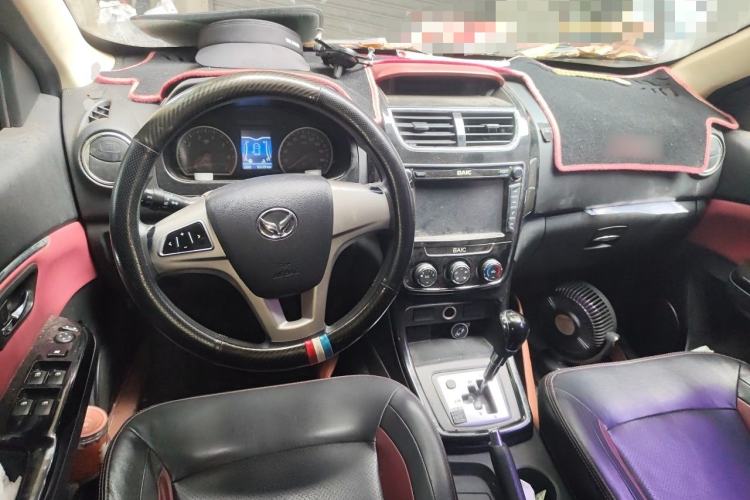 Used HYOSOW H2 2015 1.5L AMT Luxury Version BJ415C Center Console