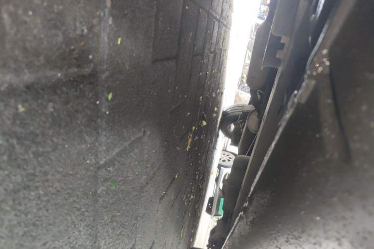 Used HYOSOW H2 2015 1.5L AMT Luxury Version BJ415C Chassis Front Left