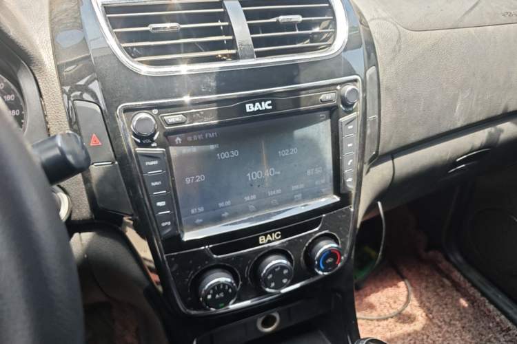 Used HYOSOW H2 2015 1.5L AMT Luxury Version BJ415C Audio And AC Panel