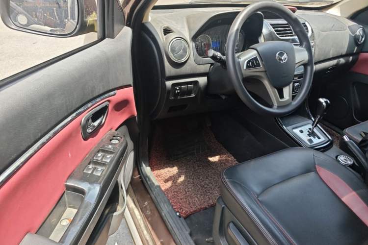 Used HYOSOW H2 2015 1.5L AMT Luxury Version BJ415C Driver Seat