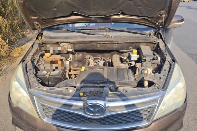 Used HYOSOW H2 2015 1.5L Manual Luxury Version BJ415C Engine Bay