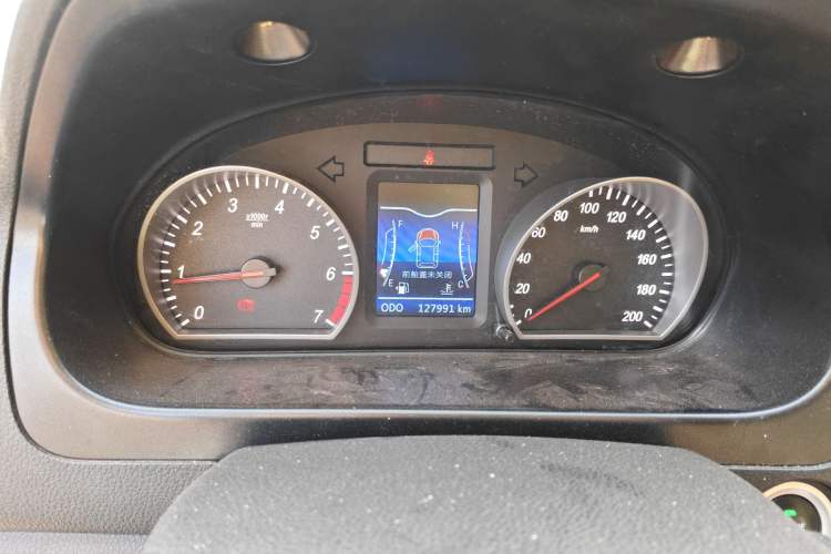 Used HYOSOW H2 2015 1.5L Manual Luxury Version BJ415C Odometer Close Up