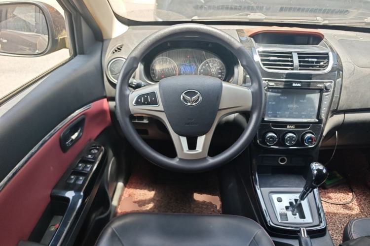Used HYOSOW H2 2015 1.5L AMT Luxury Version BJ415C Steering Wheel