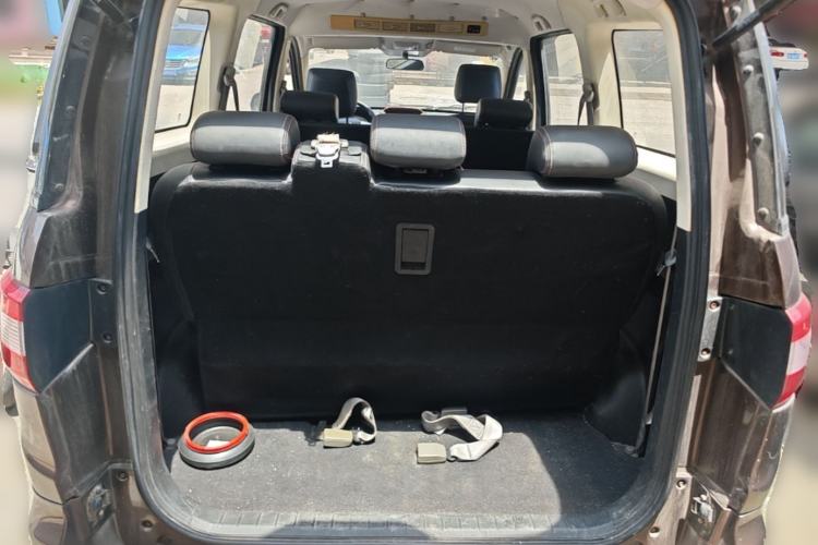 Used HYOSOW H2 2015 1.5L AMT Luxury Version BJ415C Trunk