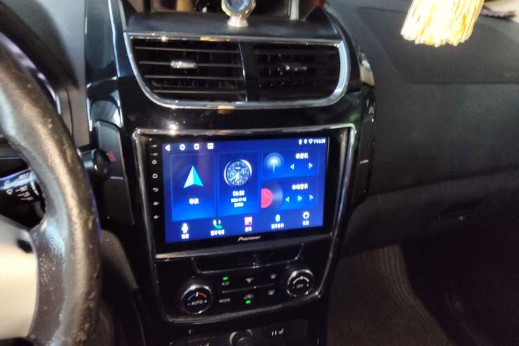 Used HYOSOW H2 2015 1.5L AMT Prestige Version BJ415C Audio And AC Panel