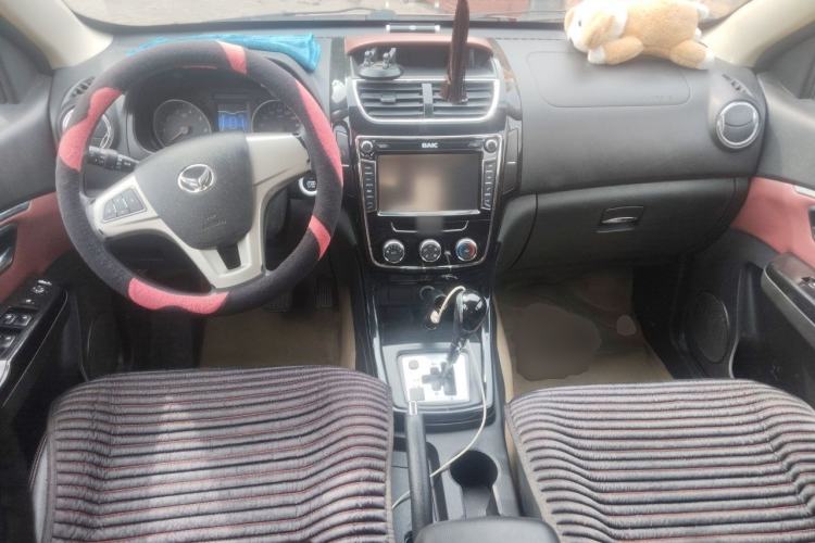 Used HYOSOW H2 2015 1.5L AMT Luxury Version BJ415C Center Console