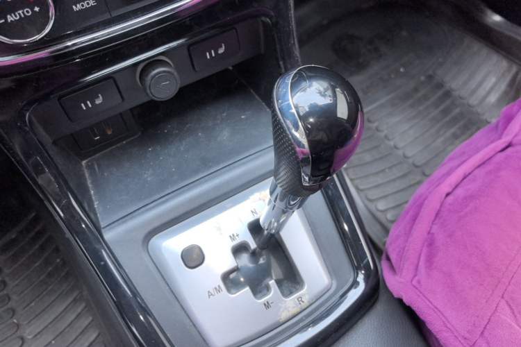 Used HYOSOW H2 2015 1.5L AMT Prestige Version BJ415C Gear Lever
