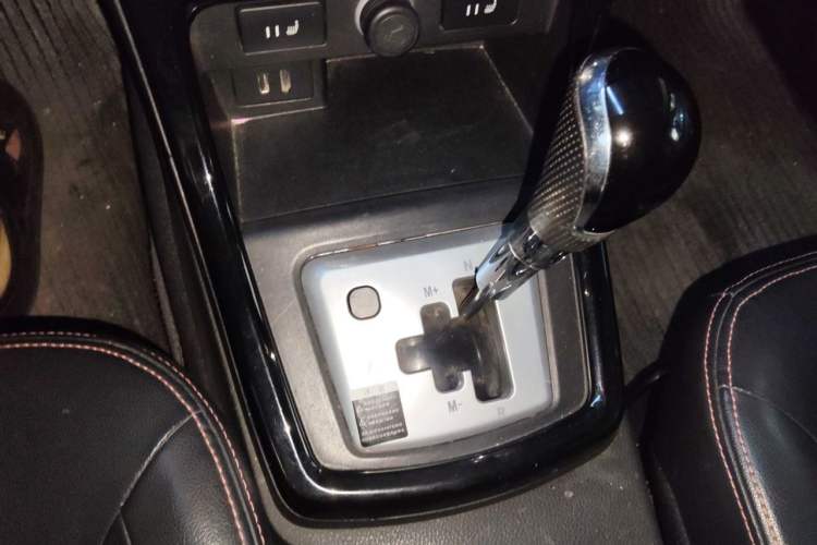 Used HYOSOW H2 2015 1.5L AMT Prestige Version BJ415C Gear Lever