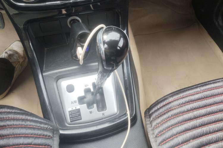 Used HYOSOW H2 2015 1.5L AMT Luxury Version BJ415C Gear Lever