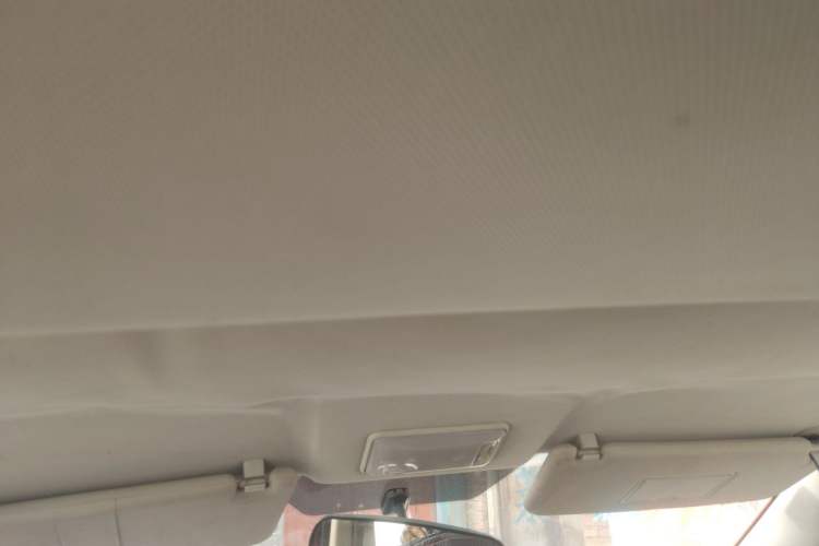 Used HYOSOW H2 2015 1.5L AMT Luxury Version BJ415C Headliner