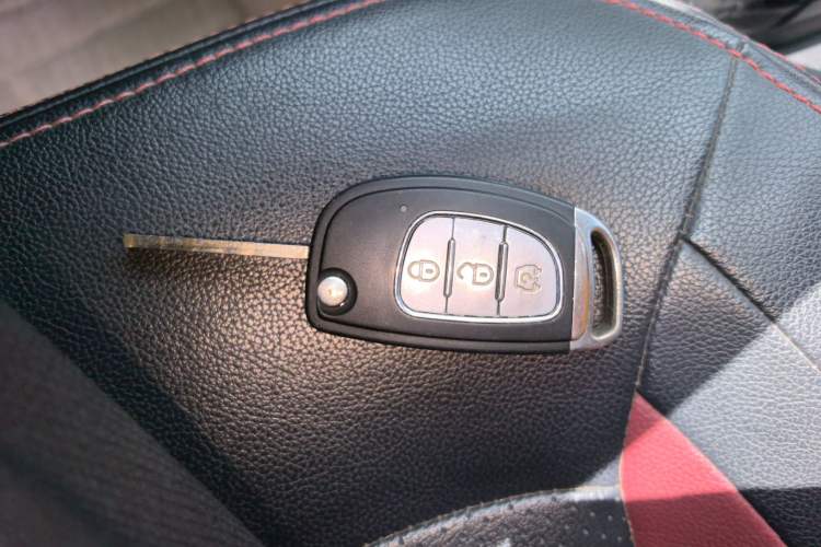 Used HYOSOW H2 2015 1.5L AMT Comfort Version BJ415C Interior 1
