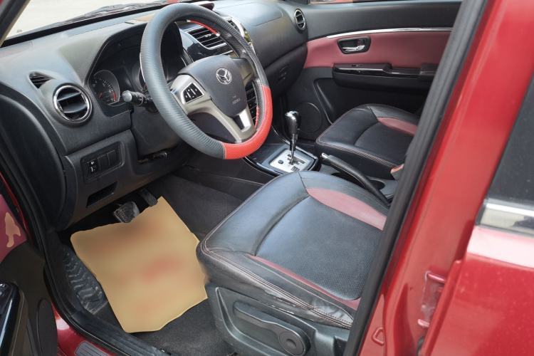 Used HYOSOW H2 2015 1.5L AMT Prestige Version BJ415C Interior 3