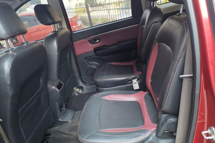 Used HYOSOW H2 2015 1.5L AMT Prestige Version BJ415C Interior 4