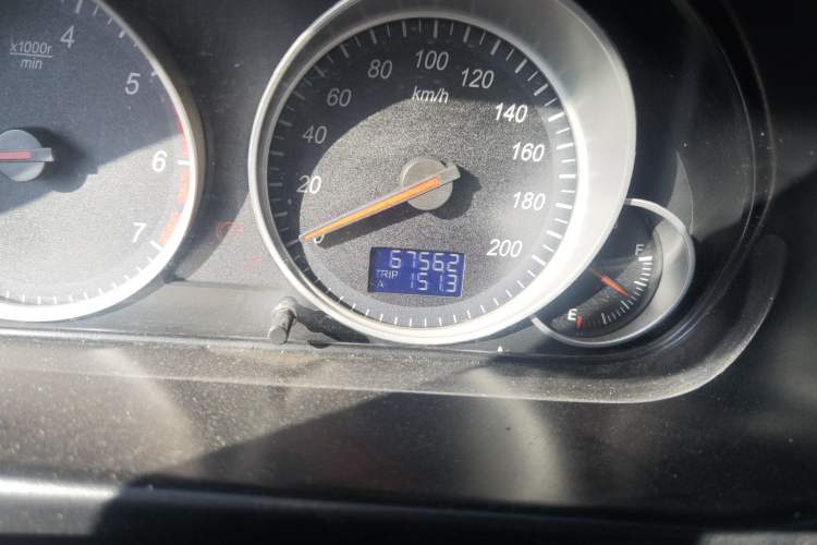 Used HYOSOW H2 2015 1.5L Manual Comfort Version BJ415C Odometer Close Up