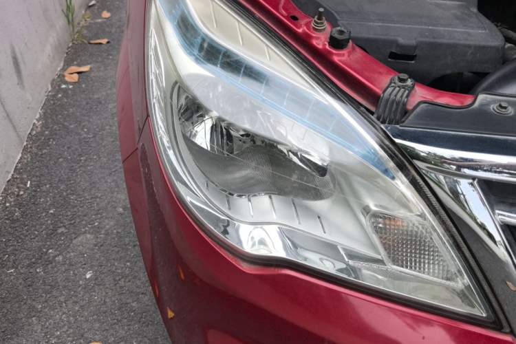 Used HYOSOW H2 2015 1.5L AMT Prestige Version BJ415C Right Front Headlight