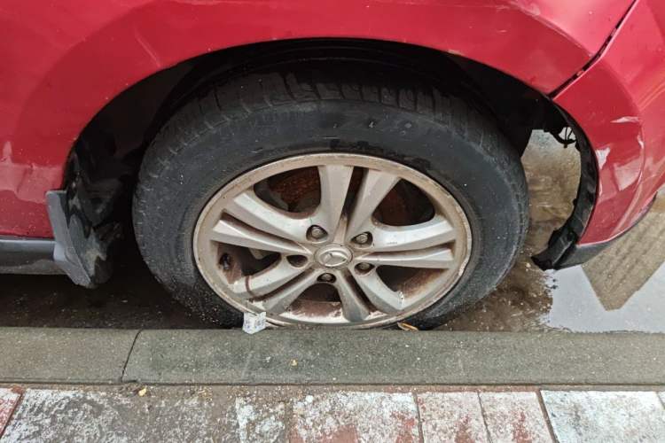 Used HYOSOW H2 2015 1.5L AMT Comfort Version BJ415C Right Front Wheel Hub