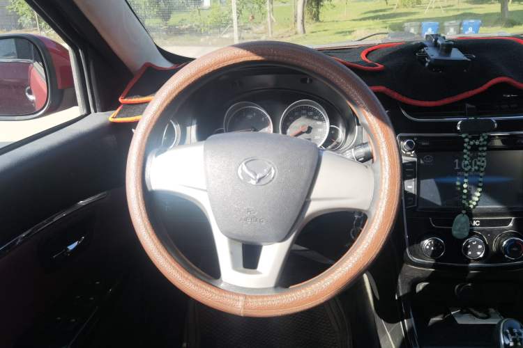 Used HYOSOW H2 2015 1.5L Manual Comfort Version BJ415C Steering Wheel