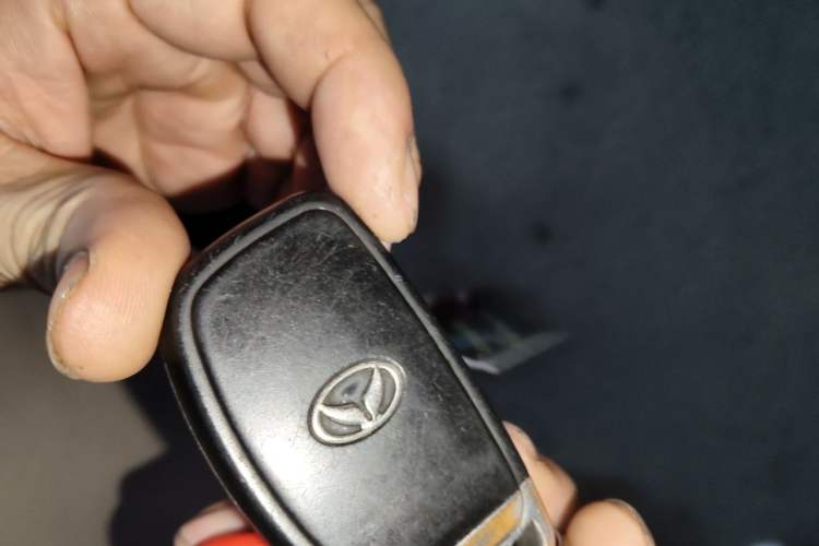 Used HYOSOW H2 2015 1.5L AMT Prestige Version BJ415C Vehicle Key