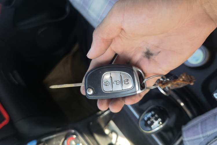 Used HYOSOW H2 2015 1.5L Manual Comfort Version BJ415C Vehicle Key