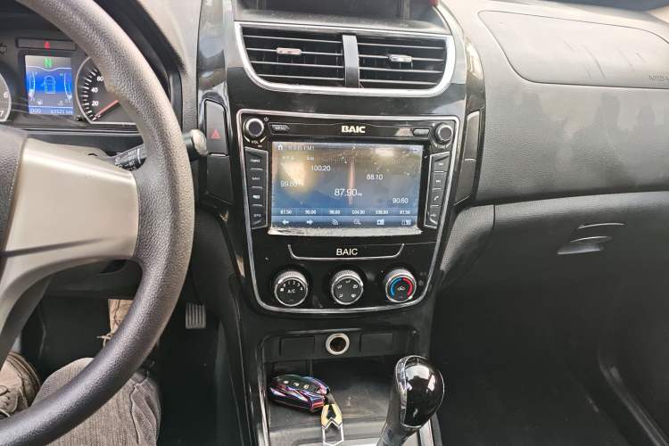 Used HYOSOW H2 2015 1.5L AMT Luxury Version BJ415C Audio And AC Panel