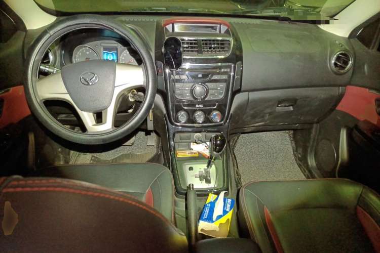 Used HYOSOW H2 2015 1.5L AMT Comfort Version BJ415C Center Console
