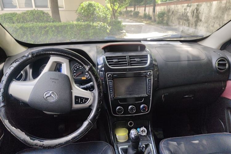 Used HYOSOW H2 2015 1.5L Manual Luxury Version BJ415C Center Console