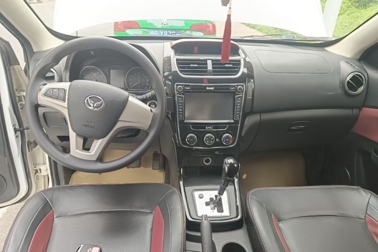 Used HYOSOW H2 2015 1.5L AMT Luxury Version BJ415C Center Console