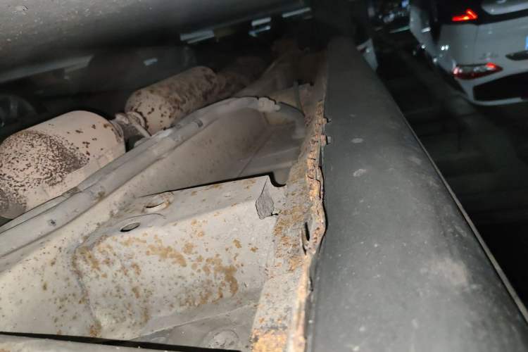 Used HYOSOW H2 2015 1.5L AMT Luxury Version BJ415C Chassis Front Right
