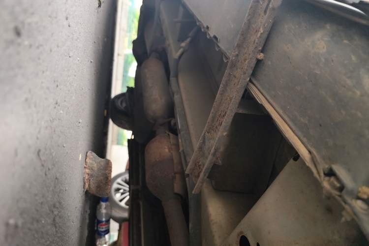 Used HYOSOW H2 2015 1.5L AMT Prestige Version BJ415C Chassis Front Right