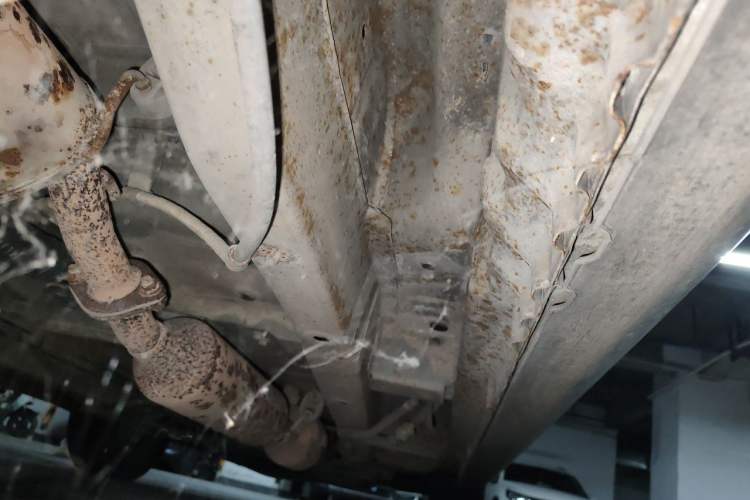 Used HYOSOW H2 2015 1.5L AMT Luxury Version BJ415C Chassis Rear Right