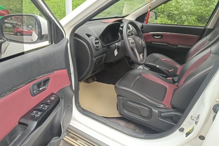 Used HYOSOW H2 2015 1.5L AMT Luxury Version BJ415C Driver Seat