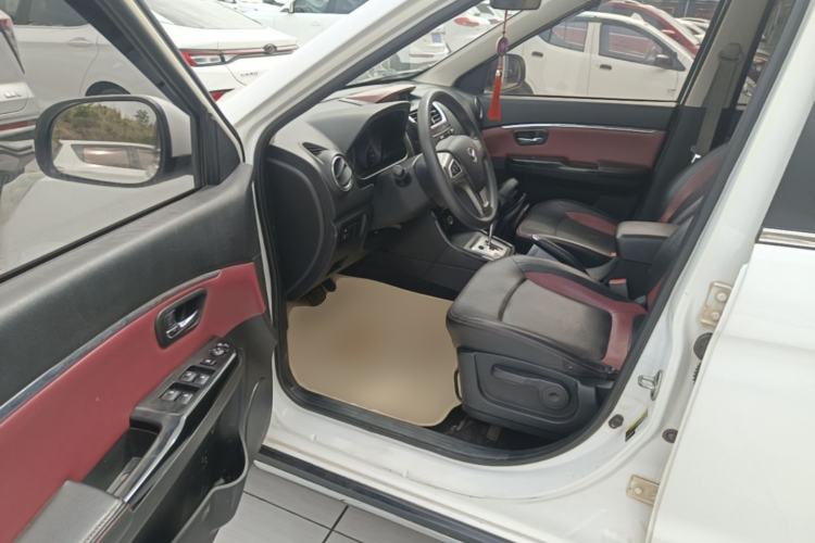 Used HYOSOW H2 2015 1.5L AMT Luxury Version BJ415C Driver Seat