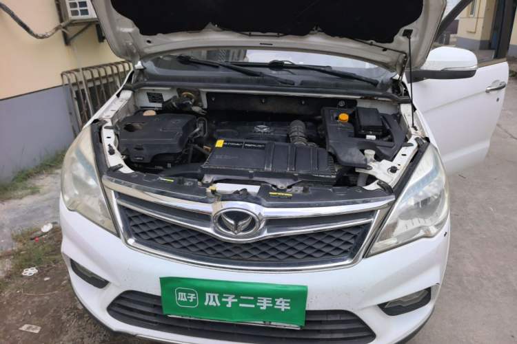 Used HYOSOW H2 2015 1.5L Manual Luxury Version BJ415C Engine Bay
