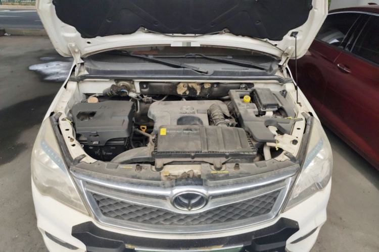 Used HYOSOW H2 2015 1.5L AMT Prestige Version BJ415C Engine Bay