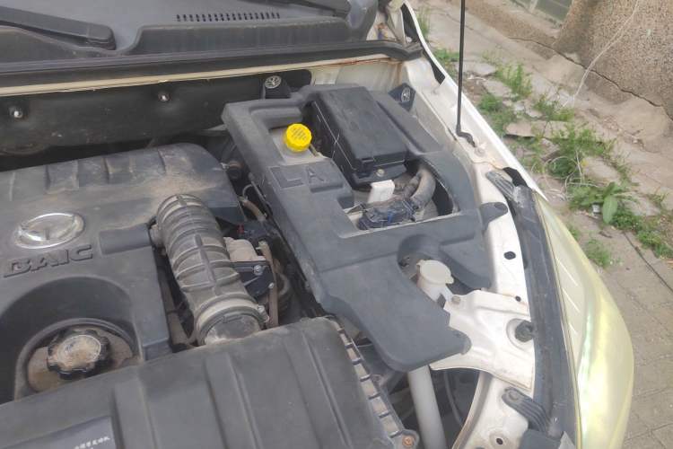 Used HYOSOW H2 2015 1.5L AMT Prestige Version BJ415C Engine Bay Left