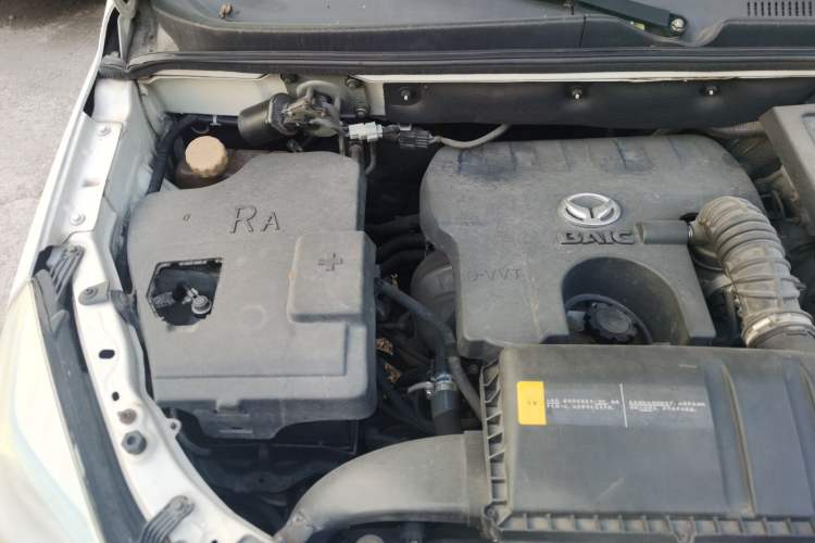 Used HYOSOW H2 2015 1.5L AMT Luxury Version BJ415C Engine Bay Right