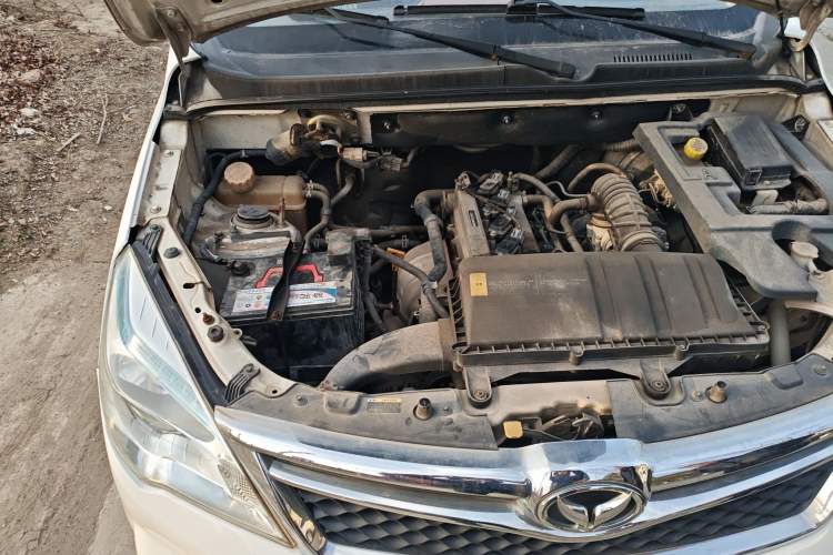 Used HYOSOW H2 2015 1.5L AMT Luxury Version BJ415C Engine Bay Right
