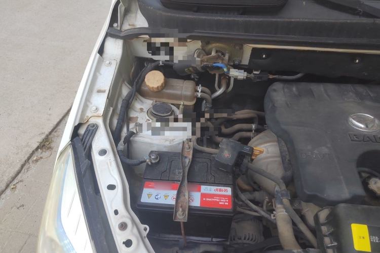 Used HYOSOW H2 2015 1.5L AMT Prestige Version BJ415C Engine Bay Right